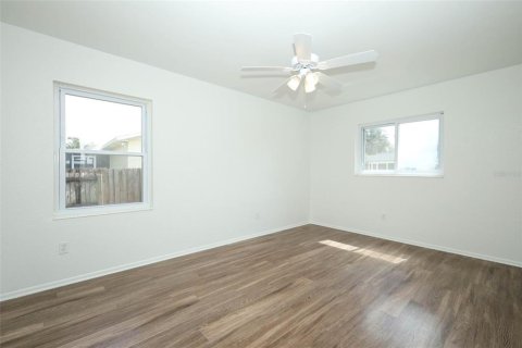 House in Ocoee, Florida 3 bedrooms, 110.18 sq.m. № 2280704 - photo 23
