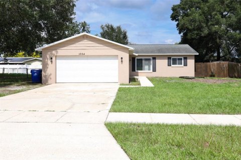 House in Ocoee, Florida 3 bedrooms, 110.18 sq.m. № 2280704 - photo 2
