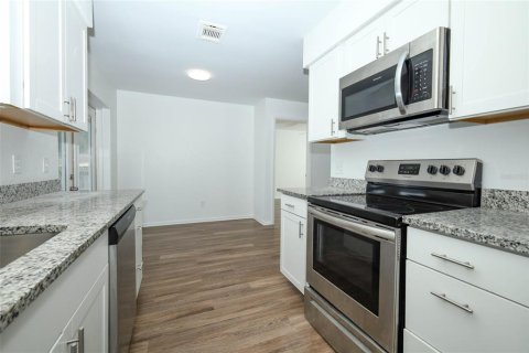 House in Ocoee, Florida 3 bedrooms, 110.18 sq.m. № 2280704 - photo 24