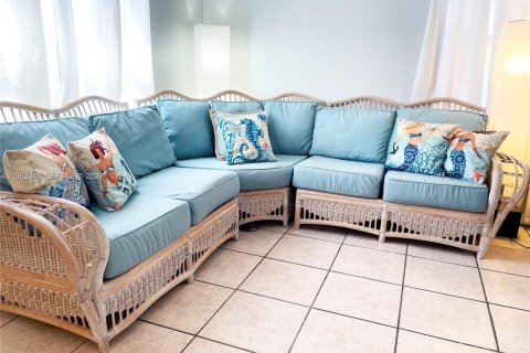 Immobilier commercial à vendre à Oakland Park, Floride: 184.88 m2 № 2050389 - photo 7