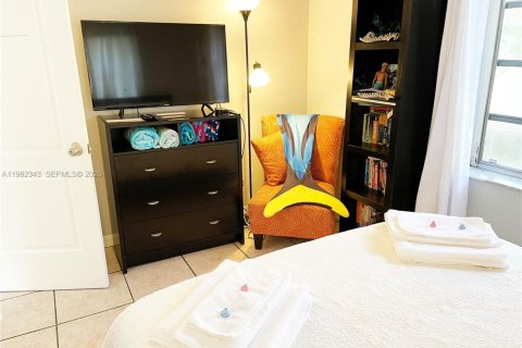 Immobilier commercial à vendre à Oakland Park, Floride: 184.88 m2 № 2050389 - photo 14