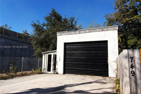 Immobilier commercial à vendre à Oakland Park, Floride: 184.88 m2 № 2050389 - photo 3