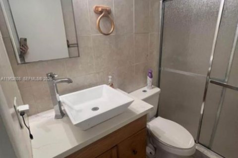 Condominio en alquiler en Deerfield Beach, Florida, 2 dormitorios, 80.82 m2 № 2010376 - foto 7