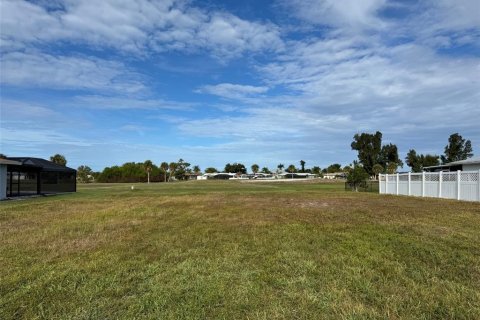 Terreno en venta en Rotonda, Florida № 2213141 - foto 2