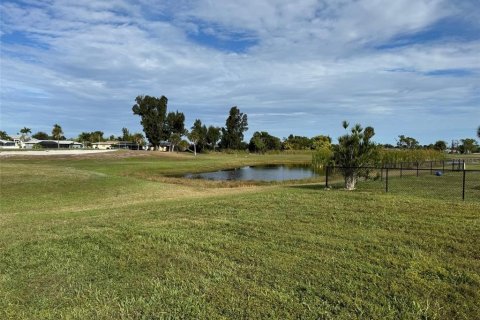 Terreno en venta en Rotonda, Florida № 2213141 - foto 4