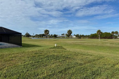 Terreno en venta en Rotonda, Florida № 2213141 - foto 12