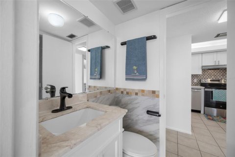 Copropriété à vendre à Clearwater, Floride: 2 chambres, 98.48 m2 № 2213526 - photo 23