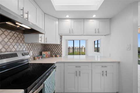 Copropriété à vendre à Clearwater, Floride: 2 chambres, 98.48 m2 № 2213526 - photo 17