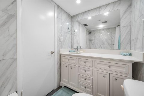 Copropriété à vendre à Clearwater, Floride: 2 chambres, 98.48 m2 № 2213526 - photo 27