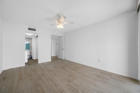 Copropriété à vendre à Clearwater, Floride: 2 chambres, 98.48 m2 № 2213526 - photo 15
