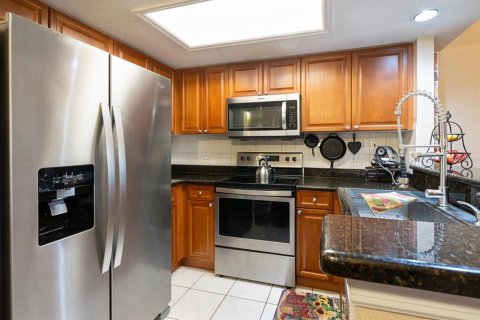 Touwnhouse à vendre à Oldsmar, Floride: 3 chambres, 170.38 m2 № 1539897 - photo 13