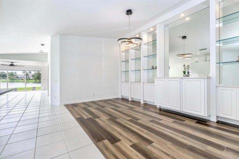 Apartamento en alquiler en Wellington, Florida, 2 dormitorios, 156.08 m2 № 2177502 - foto 11