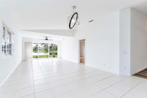 Apartamento en alquiler en Wellington, Florida, 2 dormitorios, 156.08 m2 № 2177502 - foto 7