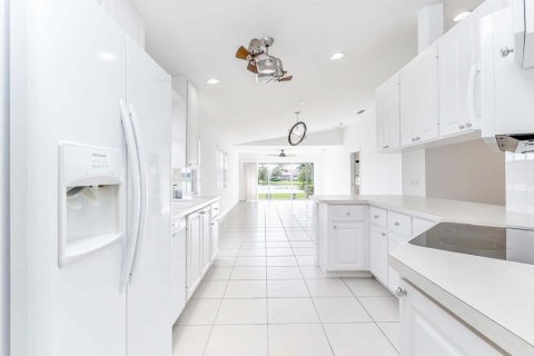 Apartamento en alquiler en Wellington, Florida, 2 dormitorios, 156.08 m2 № 2177502 - foto 5