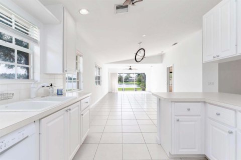 Apartamento en alquiler en Wellington, Florida, 2 dormitorios, 156.08 m2 № 2177502 - foto 6