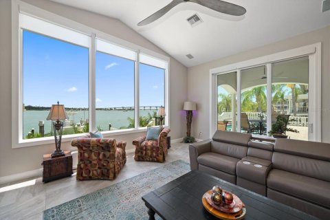 Casa en venta en Belleair, Florida, 4 dormitorios, 333.98 m2 № 1667084 - foto 16