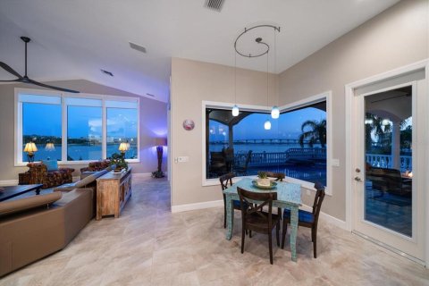 Casa en venta en Belleair, Florida, 4 dormitorios, 333.98 m2 № 1667084 - foto 12