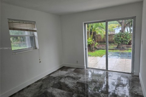 Villa ou maison à louer à Fort Lauderdale, Floride: 3 chambres, 111.48 m2 № 2060879 - photo 14