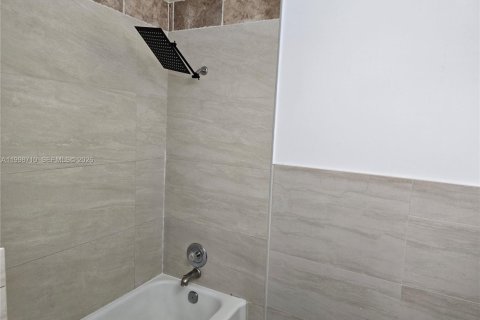 Villa ou maison à louer à Fort Lauderdale, Floride: 3 chambres, 111.48 m2 № 2060879 - photo 5