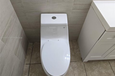 Villa ou maison à louer à Fort Lauderdale, Floride: 3 chambres, 111.48 m2 № 2060879 - photo 7