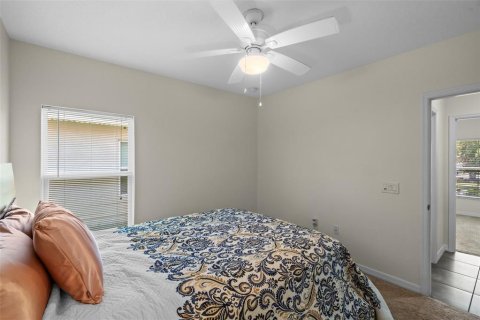 House in BELLALAGO in Kissimmee, Florida 3 bedrooms, 168.15 sq.m. № 1825307 - photo 15