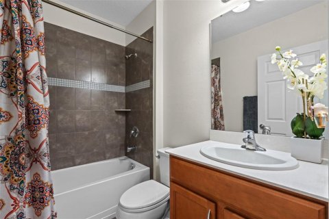 House in BELLALAGO in Kissimmee, Florida 3 bedrooms, 168.15 sq.m. № 1825307 - photo 12