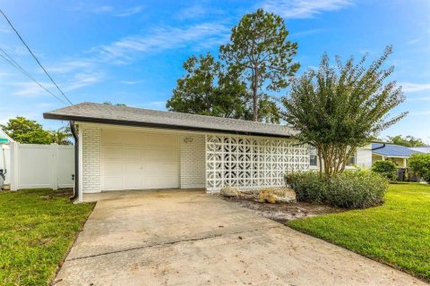 Villa ou maison à vendre à Tampa, Floride: 3 chambres, 123.75 m2 № 1550300 - photo 1
