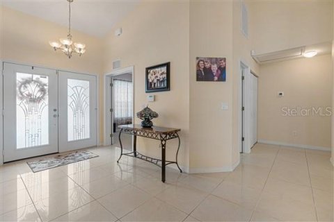 Villa ou maison à vendre à Ocala, Floride: 4 chambres, 312.71 m2 № 2215695 - photo 4