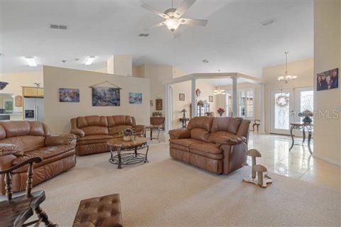 Villa ou maison à vendre à Ocala, Floride: 4 chambres, 312.71 m2 № 2215695 - photo 5