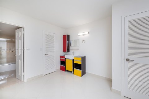Copropriété à vendre à Hallandale Beach, Floride: 3 chambres, 172.43 m2 № 1797732 - photo 22