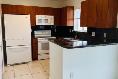 Condo in Homestead, Florida, 3 bedrooms  № 2015900 - photo 15