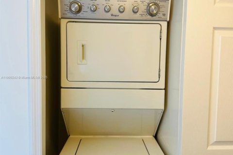 Condo in Homestead, Florida, 3 bedrooms  № 2015900 - photo 22