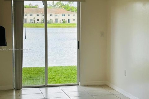 Condo in Homestead, Florida, 3 bedrooms  № 2015900 - photo 8