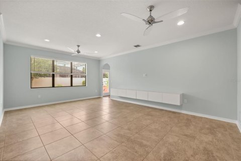 House in Sanford, Florida 6 bedrooms, 350.61 sq.m. № 2215863 - photo 14