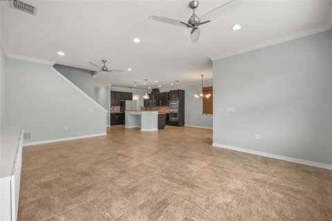 House in Sanford, Florida 6 bedrooms, 350.61 sq.m. № 2215863 - photo 16