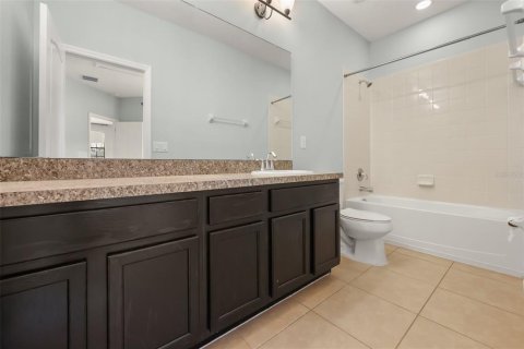 House in Sanford, Florida 6 bedrooms, 350.61 sq.m. № 2215863 - photo 22
