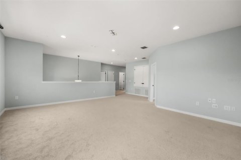 House in Sanford, Florida 6 bedrooms, 350.61 sq.m. № 2215863 - photo 24