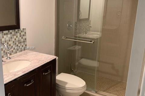 Condo in Hallandale Beach, Florida, 2 bedrooms  № 1780075 - photo 18