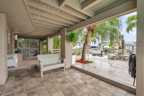 Villa ou maison à vendre à Redington Shores, Floride: 3 chambres, 233.74 m2 № 1523956 - photo 14