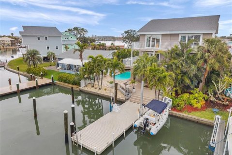 Villa ou maison à vendre à Redington Shores, Floride: 3 chambres, 233.74 m2 № 1523956 - photo 2