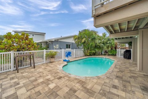 Villa ou maison à vendre à Redington Shores, Floride: 3 chambres, 233.74 m2 № 1523956 - photo 9