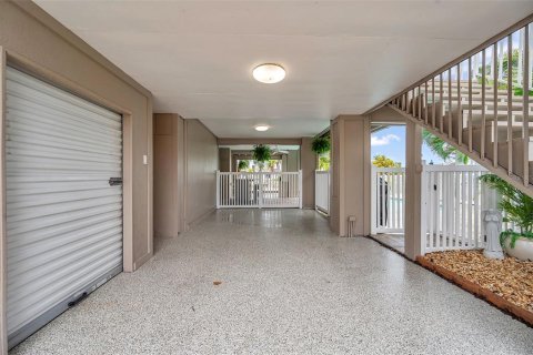 Villa ou maison à vendre à Redington Shores, Floride: 3 chambres, 233.74 m2 № 1523956 - photo 6