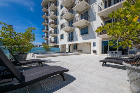 Condo in Miami, Florida, 2 bedrooms  № 2038685 - photo 20
