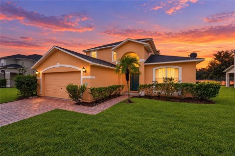 House in Kissimmee, Florida 4 bedrooms, 234.86 sq.m. № 2410657