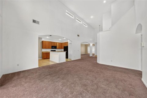 House in Kissimmee, Florida 4 bedrooms, 234.86 sq.m. № 2410657 - photo 14