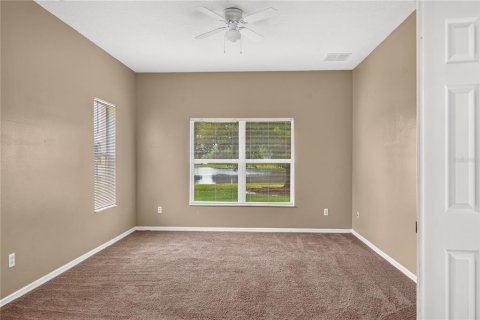 House in Kissimmee, Florida 4 bedrooms, 234.86 sq.m. № 2410657 - photo 26