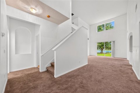 House in Kissimmee, Florida 4 bedrooms, 234.86 sq.m. № 2410657 - photo 12