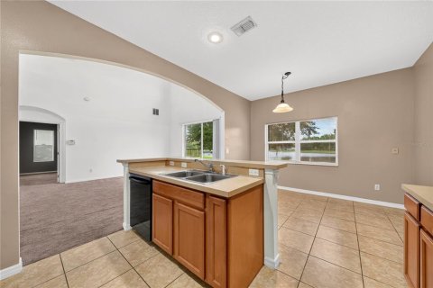 House in Kissimmee, Florida 4 bedrooms, 234.86 sq.m. № 2410657 - photo 23