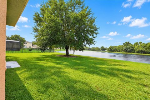 House in Kissimmee, Florida 4 bedrooms, 234.86 sq.m. № 2410657 - photo 2