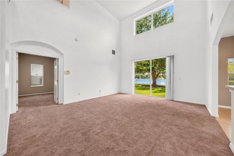 House in Kissimmee, Florida 4 bedrooms, 234.86 sq.m. № 2410657 - photo 13